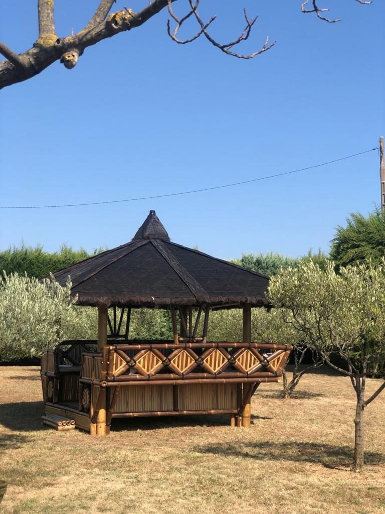 Paillote, gazébo en bambou